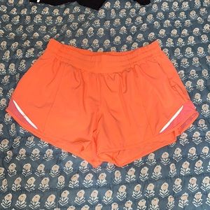 Lululemon Hotty Hot Shorts 6”